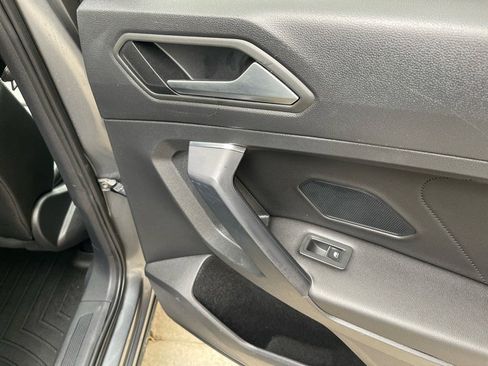 Used 2021 Volkswagen Tiguan SEL Premium R-Line image 38