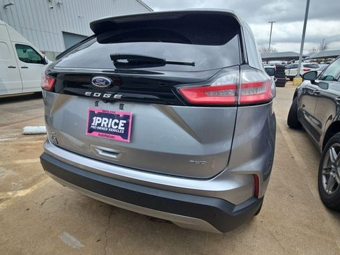 Used 2022 Ford Edge SEL w/ Convenience Package image 5