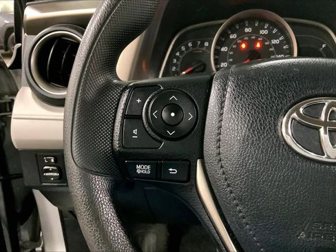Used 2013 Toyota RAV4 LE AWD/4WD image 24