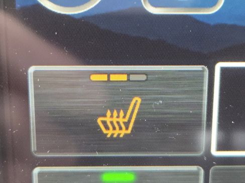 Used 2025 Subaru Legacy Premium image 7