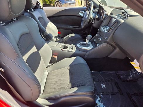 Certified 2020 Nissan 370Z Touring Sport image 16