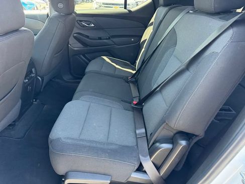 Certified 2023 Chevrolet Traverse LT FWD image 12