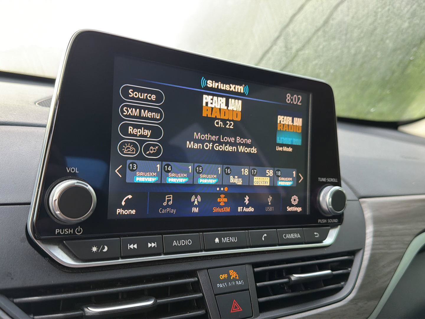 Used 2025 Nissan Altima 2.5 SV FWD image 25