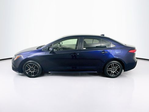 Used 2021 Toyota Corolla LE FWD image 4