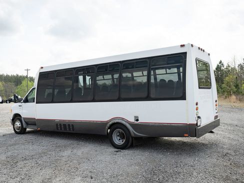 Used 2003 Ford E-450 and Econoline 450 RWD image 7