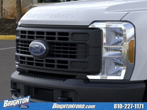 Used 2026 Ford F350 XL w/ FX4 Off-Road Package AWD/4WD image 17