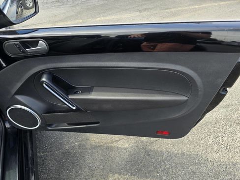 Used 2014 Volkswagen Beetle 2.5 image 29