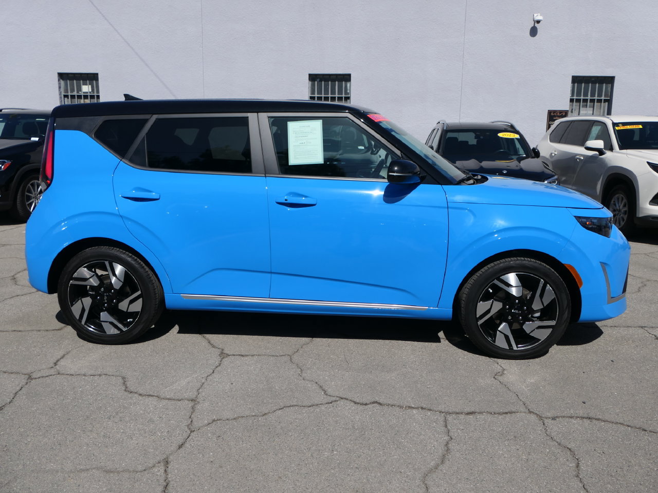 Certified 2023 Kia Soul GT-Line FWD image 2