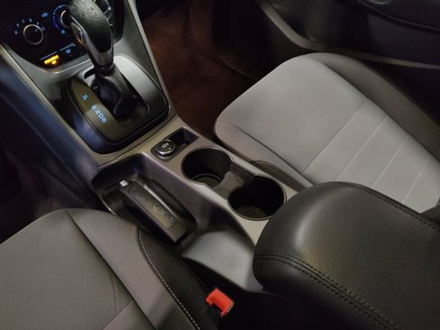 Used 2015 Ford Escape SE image 26