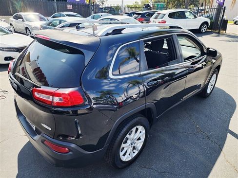 Used 2018 Jeep Cherokee Latitude image 8
