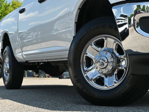 Used 2024 RAM 3500 Tradesman w/ Chrome Appearance Group image 31