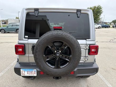 Used 2021 Jeep Wrangler Unlimited Sahara AWD/4WD image 9