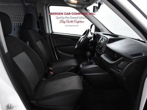 Used 2018 RAM ProMaster City Tradesman SLT image 17