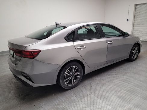 Used 2023 Kia Forte LXS w/ LXS Technology Package FWD image 9