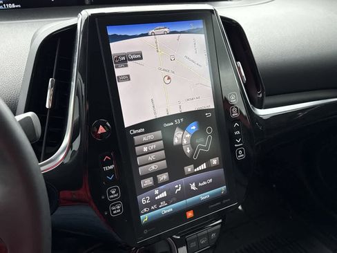 Used 2022 Toyota Prius Prime Limited image 18