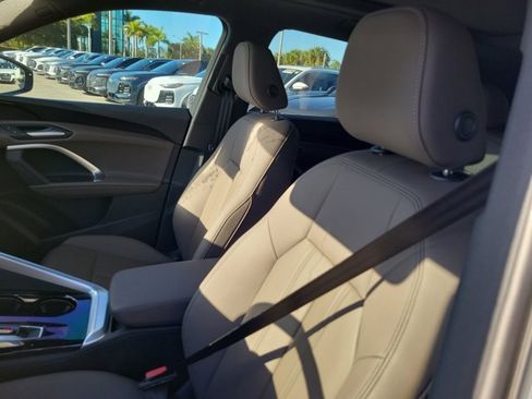 Certified 2025 Audi Q5 2.0T Premium w/ Convenience Package image 16