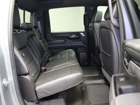 Used 2024 GMC Sierra 2500 AT4X AWD/4WD image 18