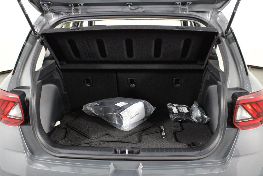 Certified 2026 Hyundai Venue SEL FWD image 18