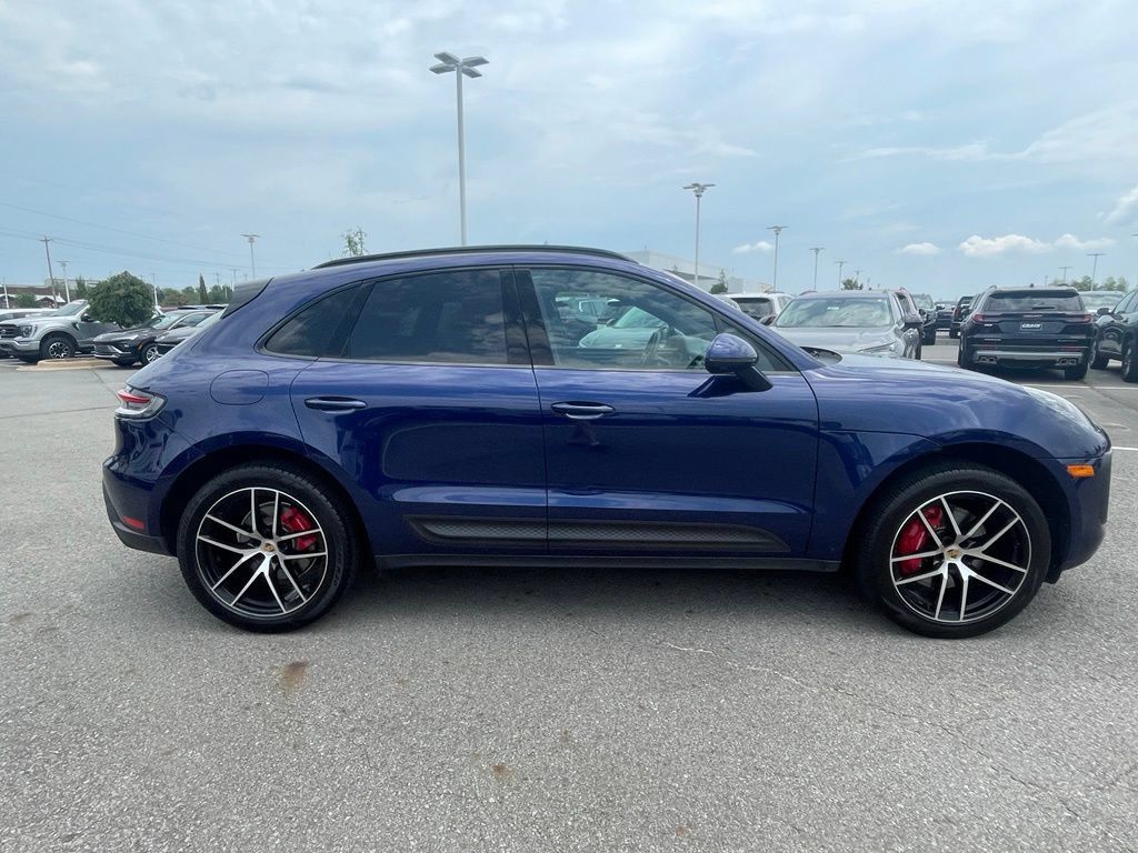 Used 2022 Porsche Macan S AWD/4WD image 3