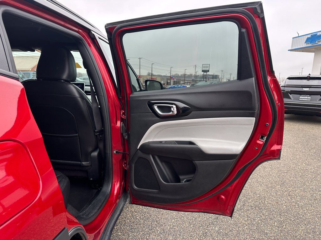 Used 2024 Jeep Compass Limited AWD/4WD image 16