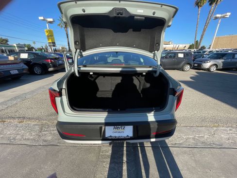 Used 2025 Kia K4 LXS image 35