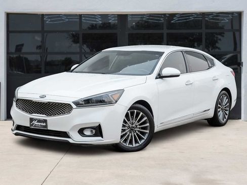 Used 2019 Kia Cadenza Premium image 1