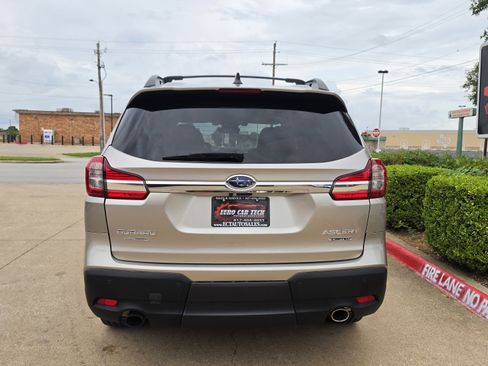 Used 2020 Subaru Ascent Limited w/ Popular Package #3 AWD/4WD image 4