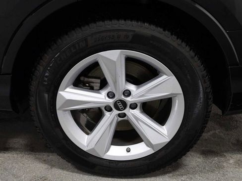 Used 2022 Audi Q7 Premium w/ Convenience Package image 36