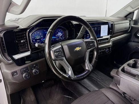 Used 2024 Chevrolet Silverado 3500 LT image 10