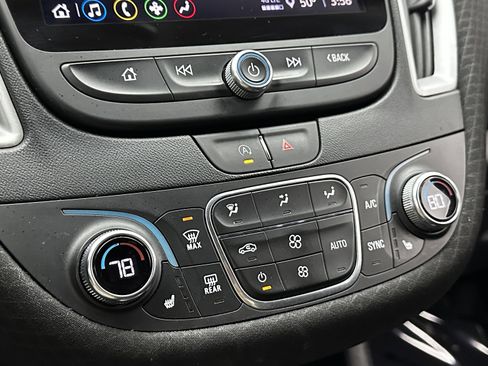 Used 2023 Chevrolet Malibu LT image 17