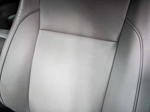 Certified 2019 Toyota Highlander XLE image 28