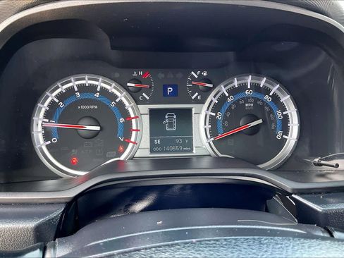 Used 2018 Toyota 4Runner Limited AWD/4WD image 19
