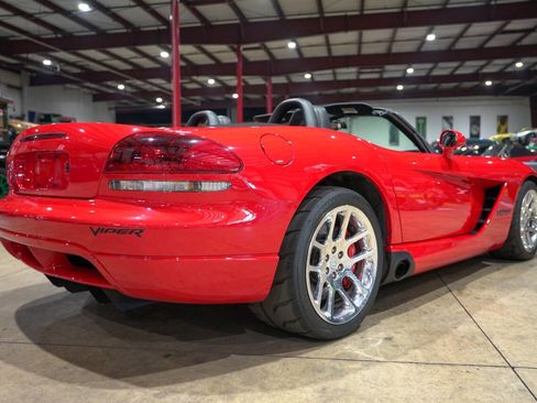 Used 2004 Dodge Viper SRT-10 image 8