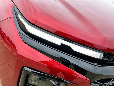 Used 2024 Chevrolet Traverse RS FWD image 28