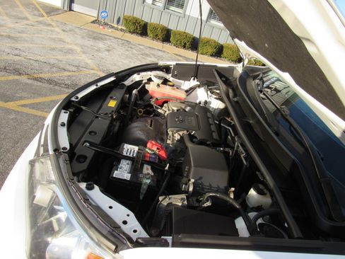 Used 2013 Toyota RAV4 XLE image 34