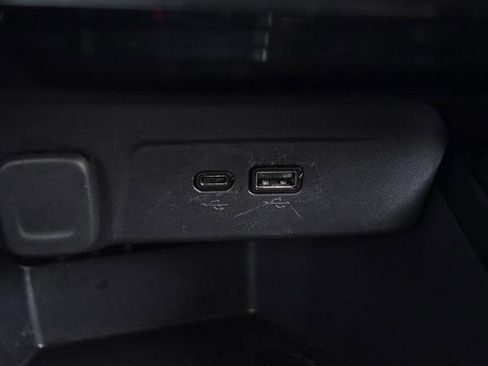 Used 2025 Chevrolet Trax LT w/ LT Convenience Package image 14