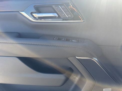 New 2026 GMC Yukon XL Denali w/ LPO, Floor Liner Package image 20