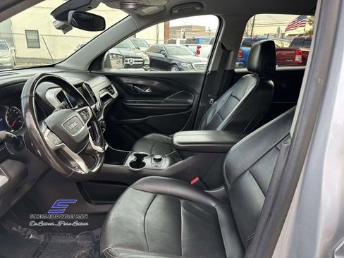 Used 2021 GMC Terrain SLT image 17