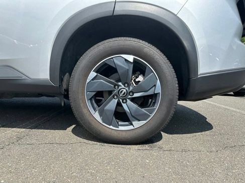 Used 2024 Nissan Rogue SV AWD/4WD image 37