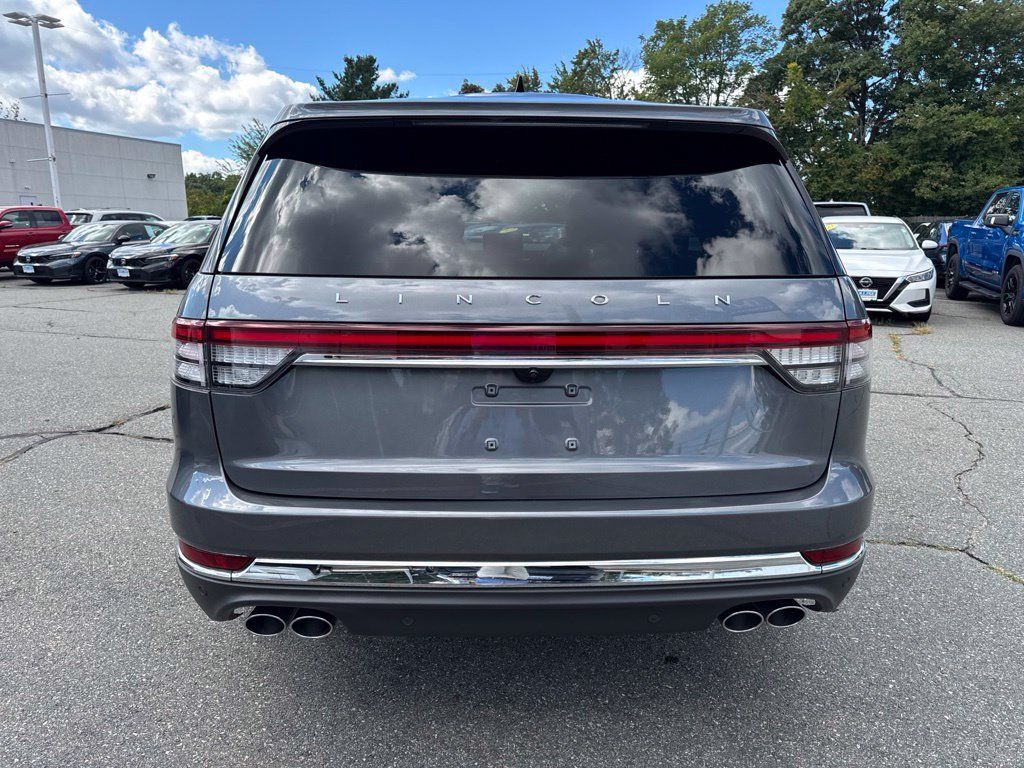 Used 2023 Lincoln Aviator Reserve w/ Equipment Group 201A AWD/4WD image 5