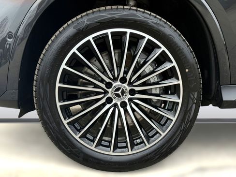 Used 2026 Mercedes-Benz GLC 300 4MATIC image 11
