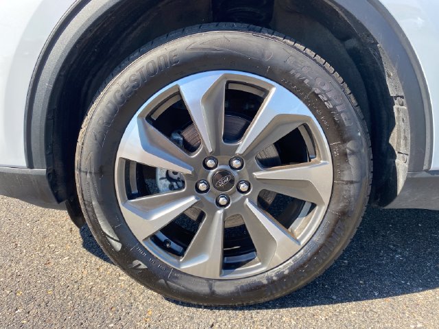 Used 2025 Ford Escape Platinum AWD/4WD image 23