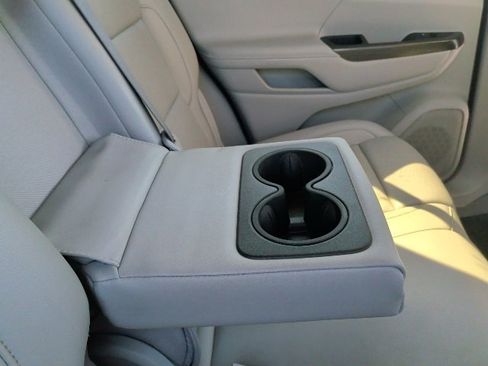 Certified 2023 GMC Acadia SLT image 19