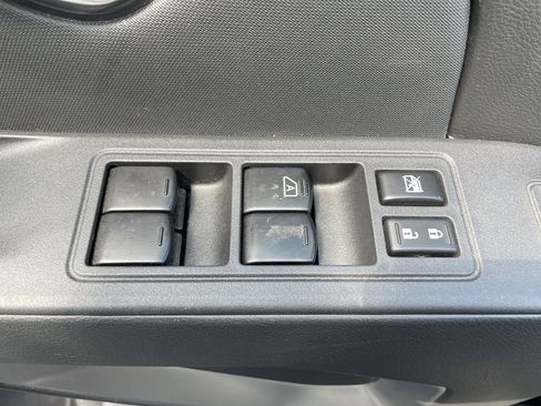 Used 2024 Nissan Frontier SL w/ Technology Package RWD image 9