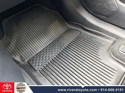 Used 2023 Toyota RAV4 XLE AWD/4WD image 20