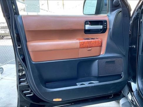 Used 2019 Toyota Sequoia Platinum AWD/4WD image 22