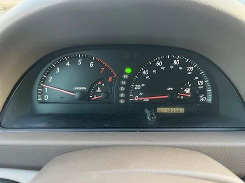 Used 2002 Toyota Camry LE image 8