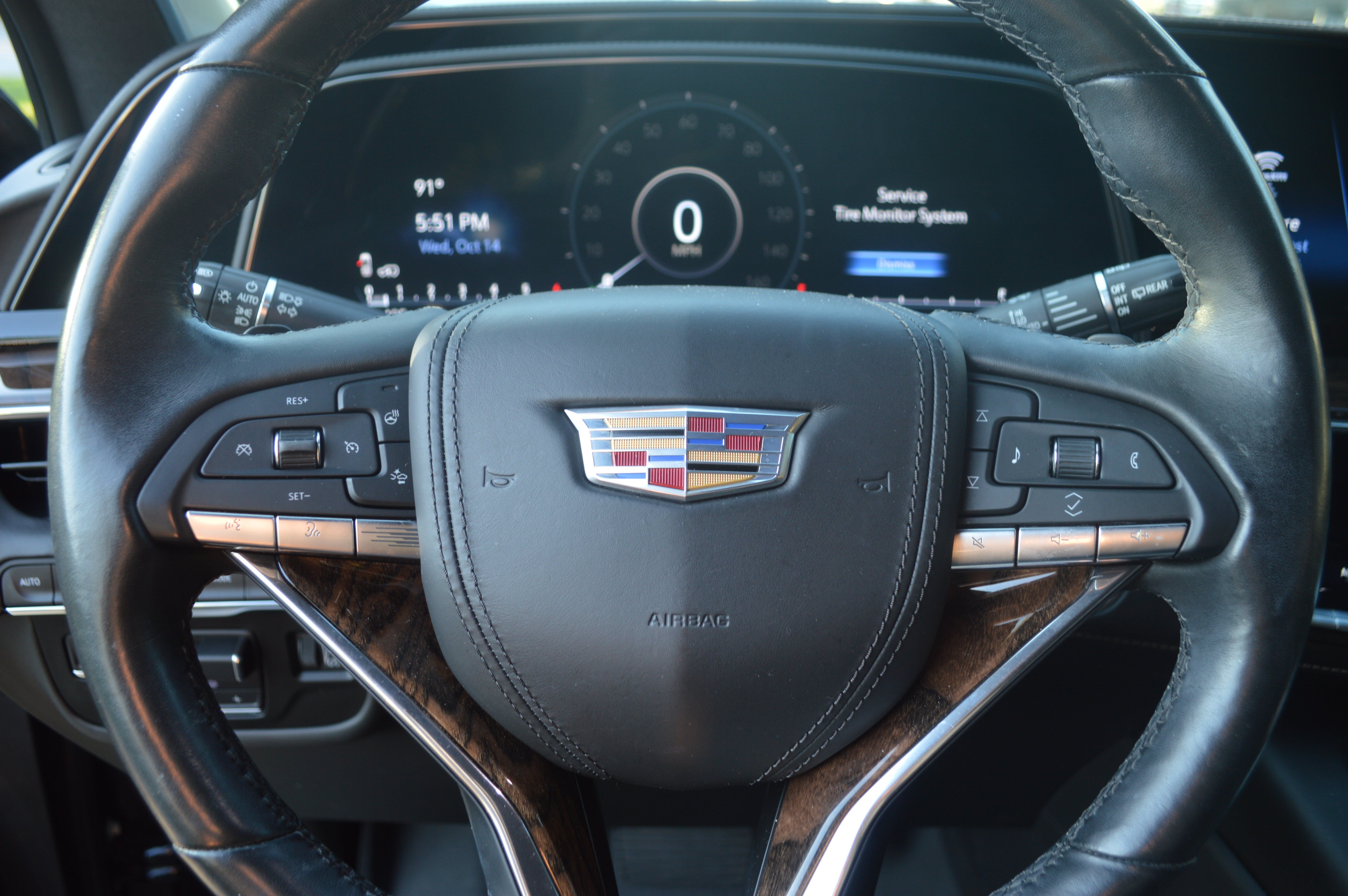 Used 2021 Cadillac Escalade Premium Luxury Platinum AWD/4WD image 11