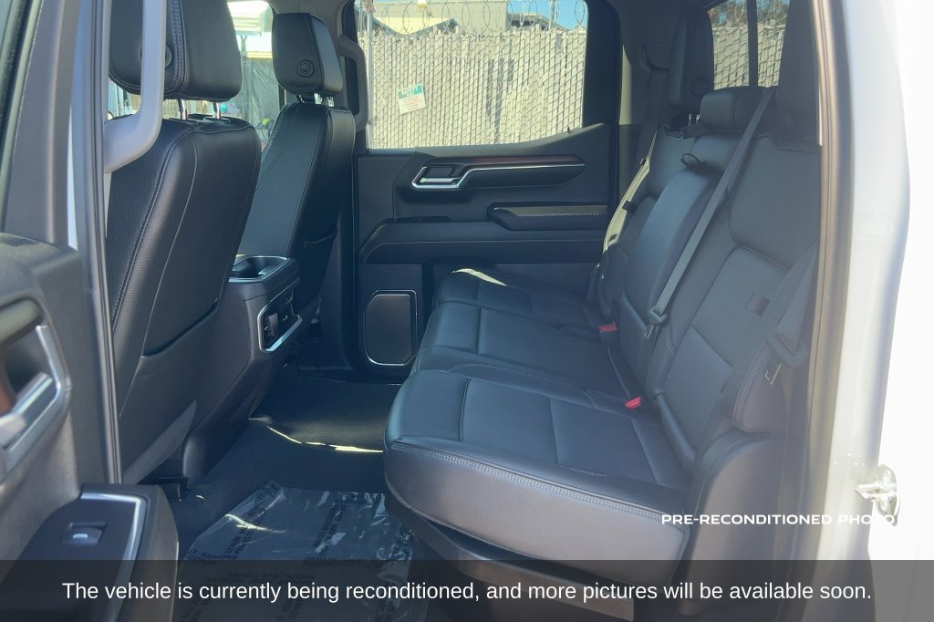 Used 2024 GMC Sierra 1500 Denali w/ Technology Package AWD/4WD image 12