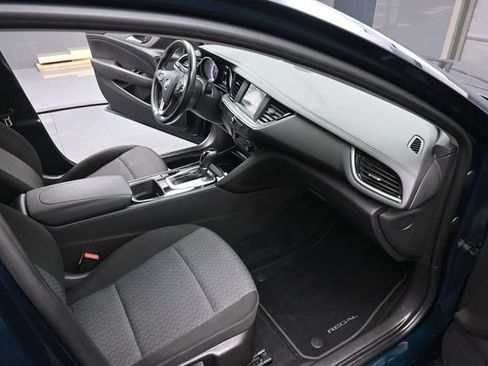 Used 2018 Buick Regal Preferred FWD image 43